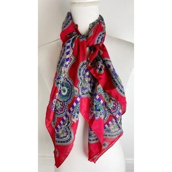 Oscar de la Renta Accessories - Oscar De La Renta • Red Paisley Silk Fashion Scarf
